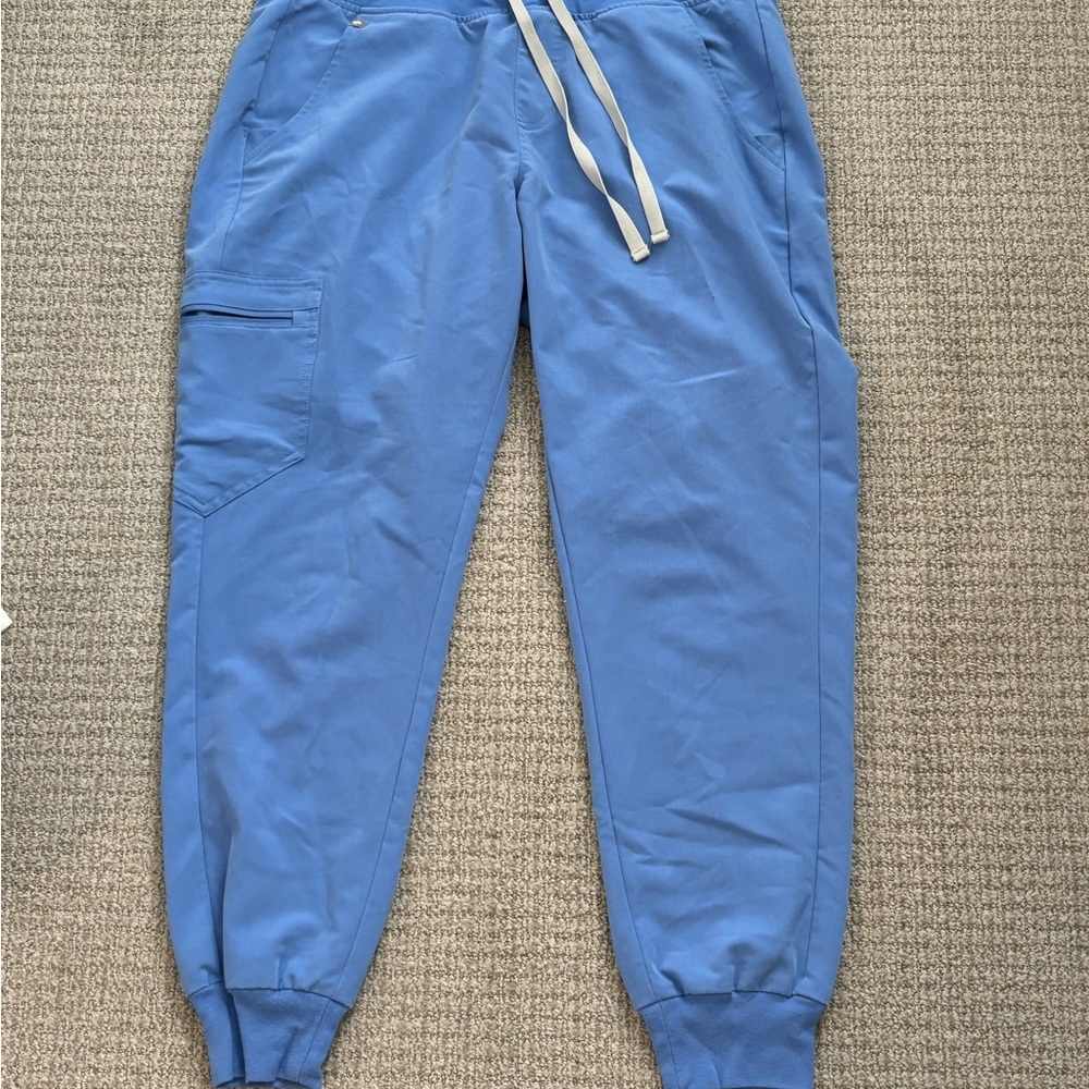 FIGS Women’s Zamora Jogger Scrub Pants Ceil Blue, Petite
